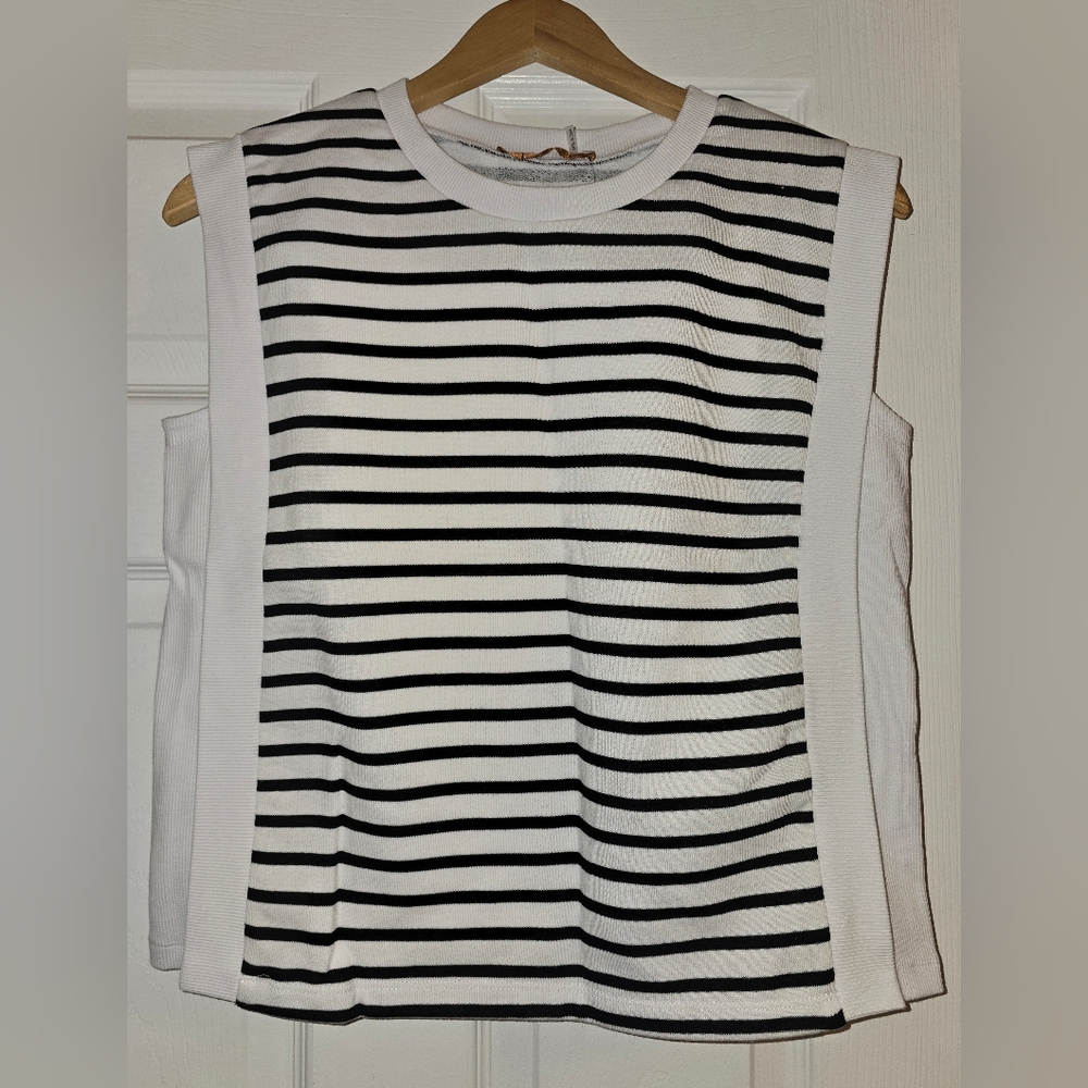 Belldini Monochrome Striped Muscle Tee